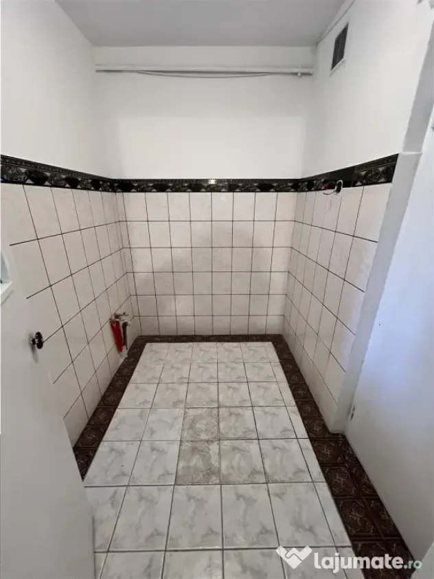 Garsoniera recent renovata zona Henri Coanda din Sibiu