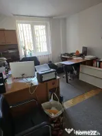 Apartament 4 camere, poziție excelenta