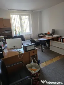 Apartament 4 camere, poziție excelenta