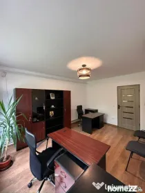Garsonieră de închiriat – ideală pentru birou/cabine...