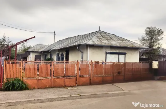 ???? Casa Găești – Aproape de Centru, 1600 mp Teren Gene