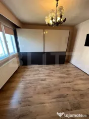 Apartament 4 camere decomandat, etaj intermediar, parcare, M 