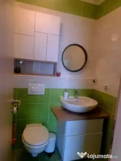 Apartament de 3 camere zona TRACTORUL, 