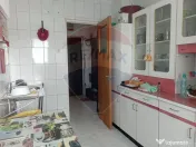 Apartament cu 3 camere de vânzare în zona Bucur Obor 