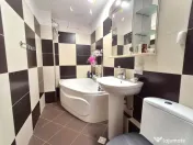 De Vanzare Apartament cu 3 camere an constructie 1989 Vit... 