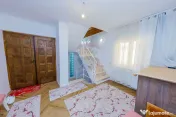 Casă spațioasă cu 1133 mp teren –Satu Nou de Jos, la... 