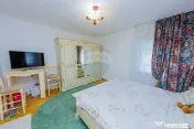 Casă spațioasă în Satu Nou de Jos – Posibilitate sc... 