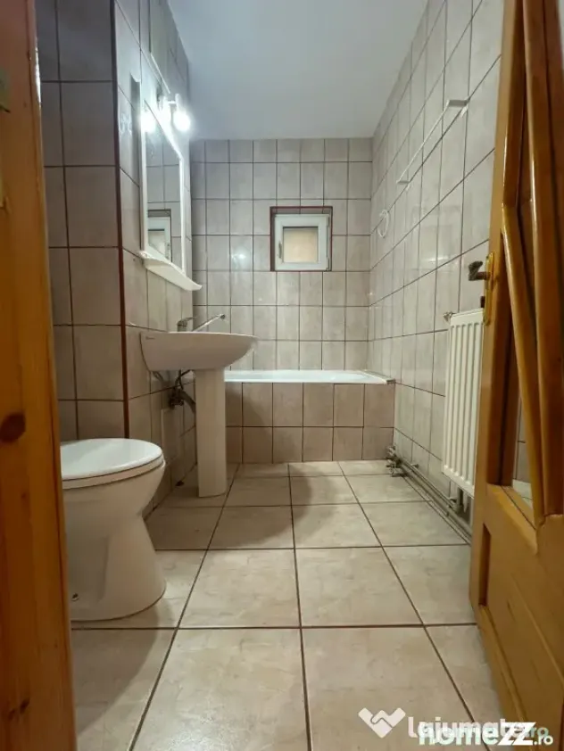Spatios! Apartament 2 camere, Independentei, etaj 3.