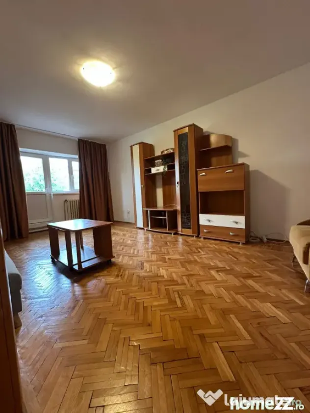 Spatios! Apartament 2 camere, Independentei, etaj 3.