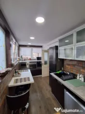 Casă tip vilă P+M de vânzare, 120 mp, zona Bunloc 