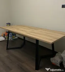 Masă extensibilă din lemn marca Natürlich