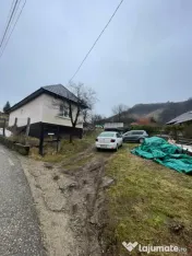 Casa reconsolidată cu teren generos — Oportunitate excele 