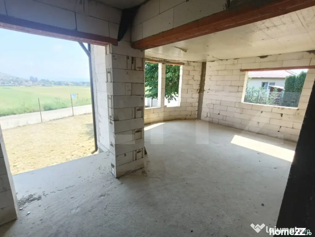 Casă la roșu 182 mp utili – 4 dormitoare + teren 438 mp, - Alba Iulia (Alba)