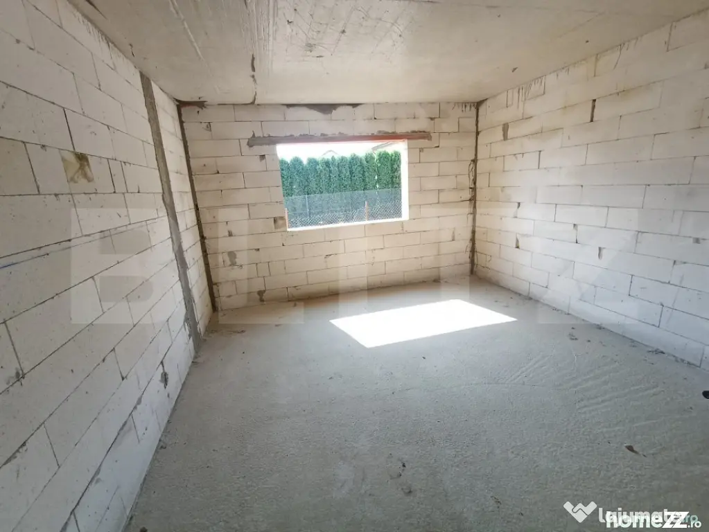 Casă la roșu 182 mp utili – 4 dormitoare + teren 438 mp, - Alba Iulia (Alba)