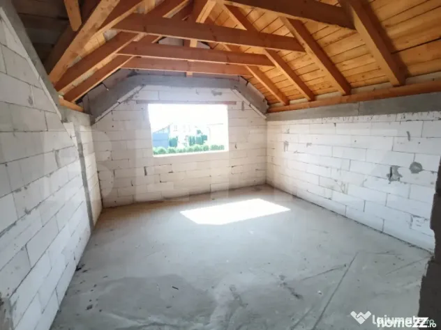 Casă la roșu 182 mp utili – 4 dormitoare + teren 438 mp, - Alba Iulia (Alba)