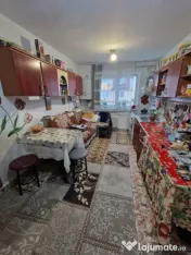 Apartament 3 camere, 62 mp, plus boxă, zona George Enescu 