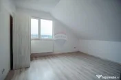 Apartament cu 3 camere de vânzare în zona Burdujeni 