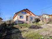 Casa spatioasa 190 mp utili, teren generos 