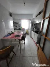 Apartament cu 3 camere, 73 mp, zona centrala 