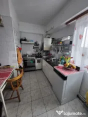 Apartament cu 3 camere, 73 mp, zona centrala 