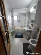Apartament cu 3 camere, 73 mp, zona centrala 