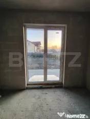Casa semifinisată individuală 120 mp utili, teren 805 mp, 