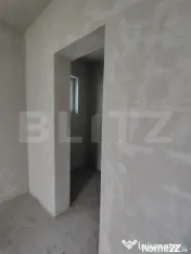 Casa semifinisată individuală 120 mp utili, teren 805 mp, 