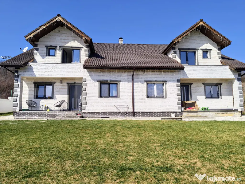 Casă de vânzare cu priveliste superba – proprietate idea
