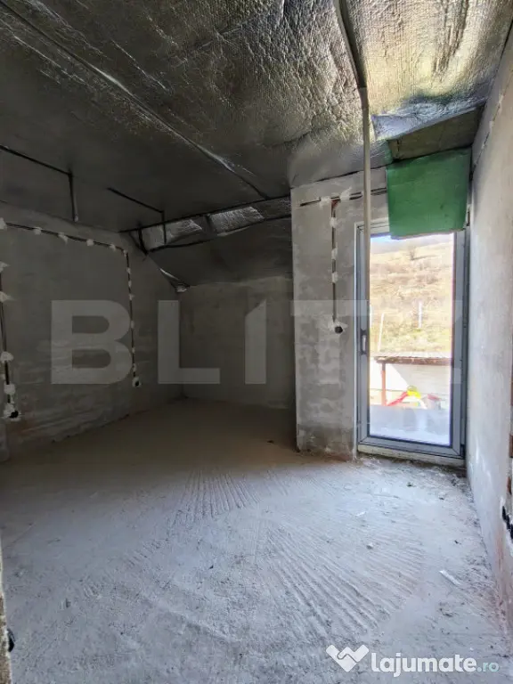 Casă de vânzare cu priveliste superba – proprietate idea