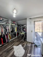 Casă de vânzare cu priveliste superba – proprietate idea 