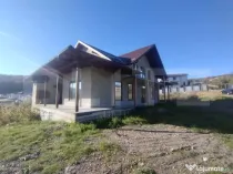 Casa 5 camere,2 nivele,150 mp,1500 mp de teren,zona Dealu Je