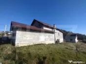 Casa 5 camere,2 nivele,150 mp,1500 mp de teren,zona Dealu Je 