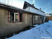 Teren 471 mp cu construcție demolabilă – ideal spații c 