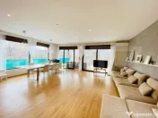 Iti doresti o casa de lux? Ai gasit! 