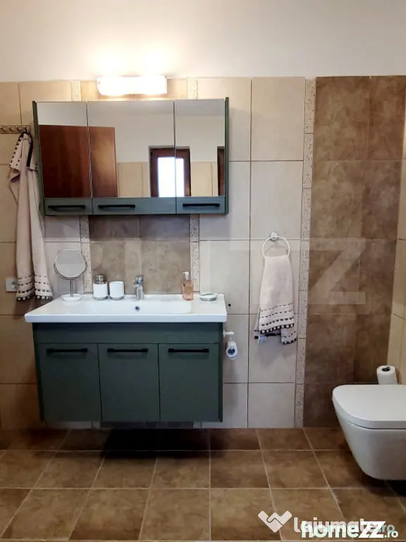 Casa individuala 200 mp, teren 700 mp, vatra veche Remetea M - Remetea Mare (Timis)