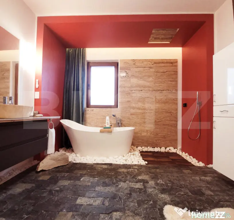 Casa individuala 200 mp, teren 700 mp, vatra veche Remetea M - Remetea Mare (Timis)
