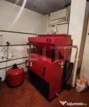 Casa D+P+E, pe Aleea Trifoiului, zona linistita! 