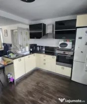 Casa D+P+E, pe Aleea Trifoiului, zona linistita! 