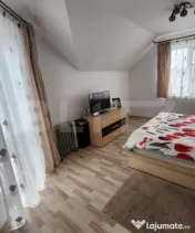 Casa D+P+E, pe Aleea Trifoiului, zona linistita! 