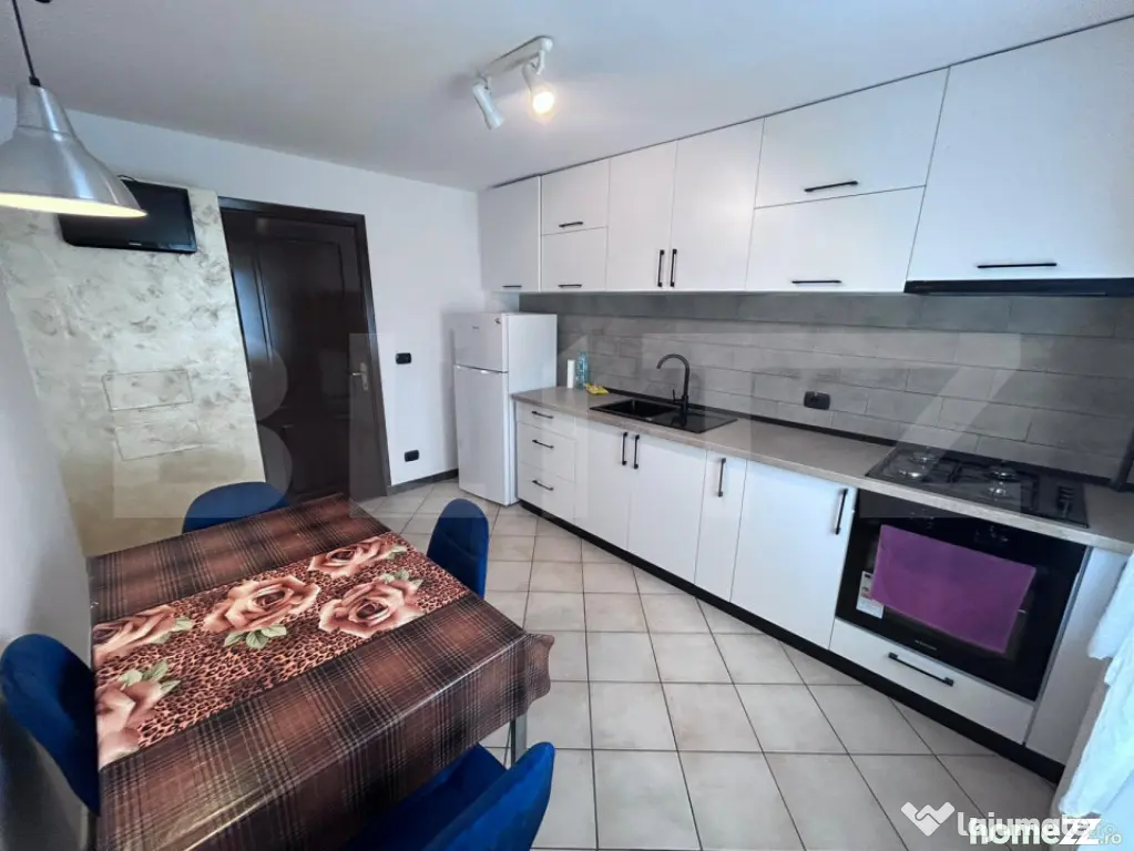 Apartament 3 camere, 75 mp, zona Revolutiei