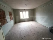Casa renovabila 5 camere baie si anexe 2800 mp teren in Pi 