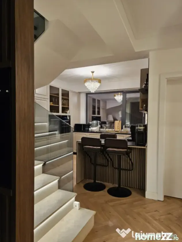 Apartament lux 3 camere decomandat pe 2 etaje,, zona Rezide - Craiova (Dolj)