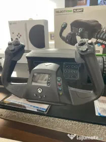 Vând pachet Xbox series S plus simulator de zbor VELOCITYONE.