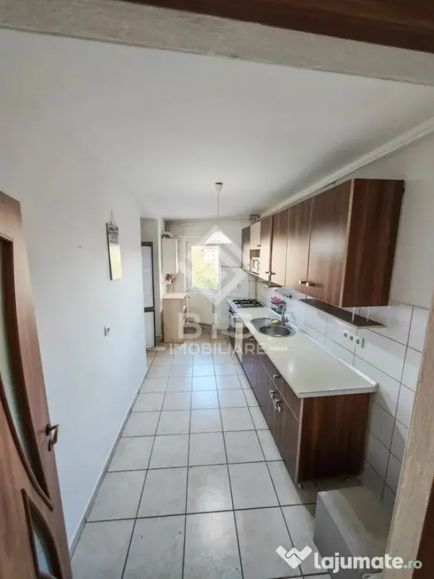Apartament Spațios 70 mp + 2 Balcoane (15 mp)
