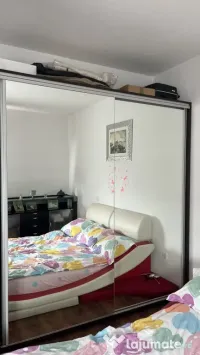Vând dulap pentru dormitor 