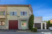 Apartament 2 camere, loc de parcare, teren propriu,strada... 
