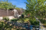 Apartament 2 camere, loc de parcare, teren propriu,strada... 