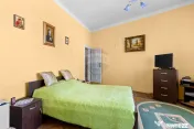 Apartament 2 camere, loc de parcare, teren propriu,strada...
