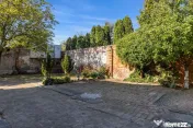 Apartament 2 camere, loc de parcare, teren propriu,strada...