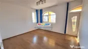 Apartament 3 camere 80 mp | Parcare - Curte | M. Aparatorii 